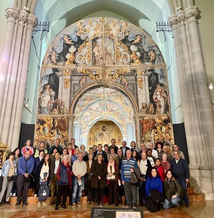 Imagen Vecinos de Alquézar visitan en Huesca el lienzo de la Colegiata