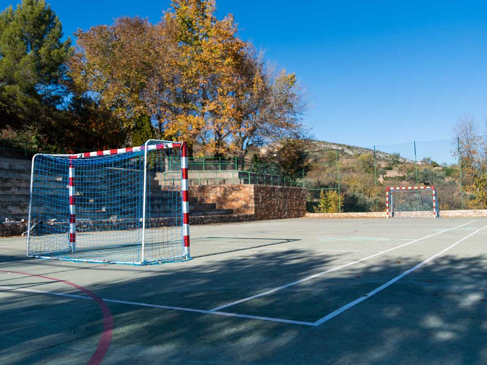 Imagen Piscinas y pista polideportiva. Alquézar